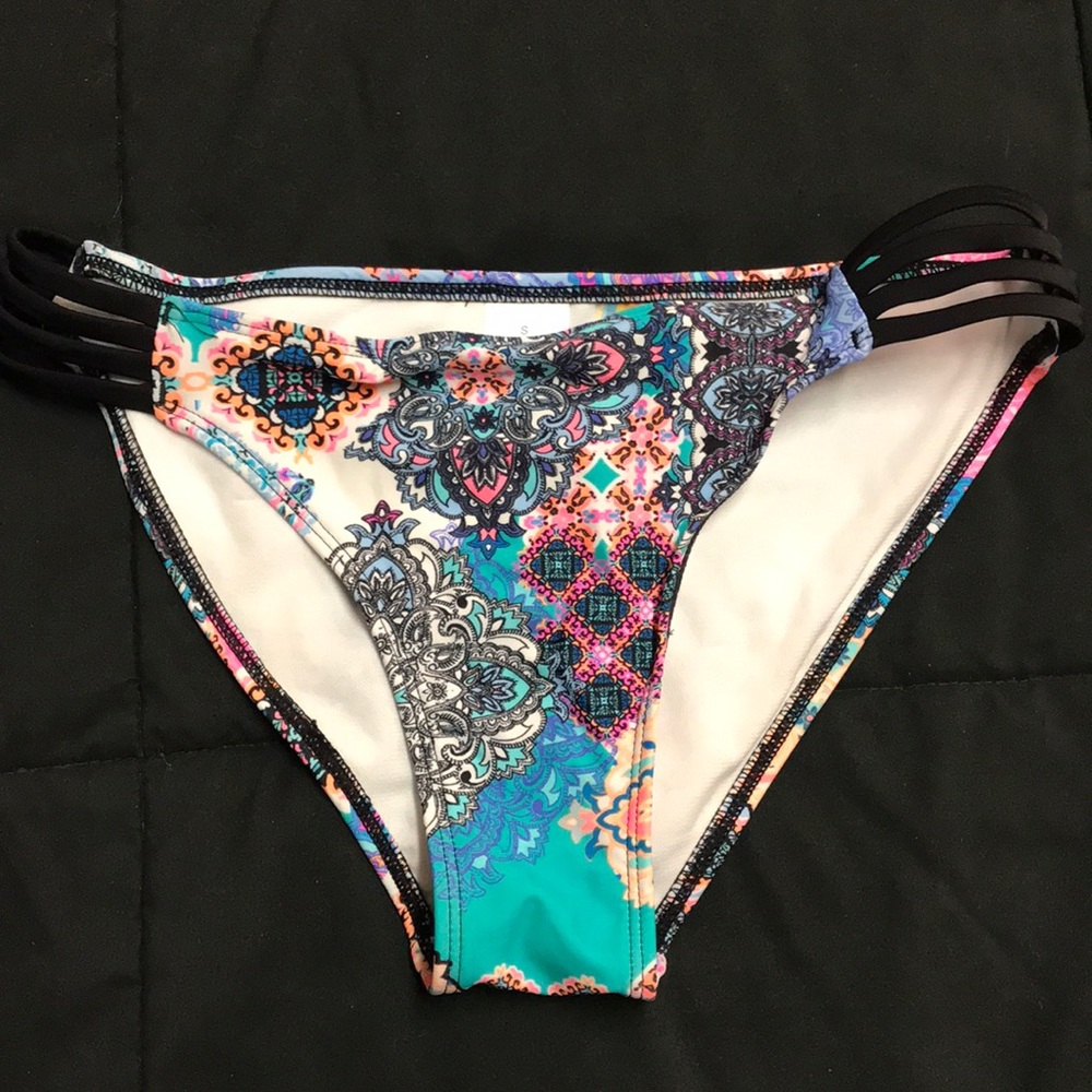 Small bikini bottoms NWOT